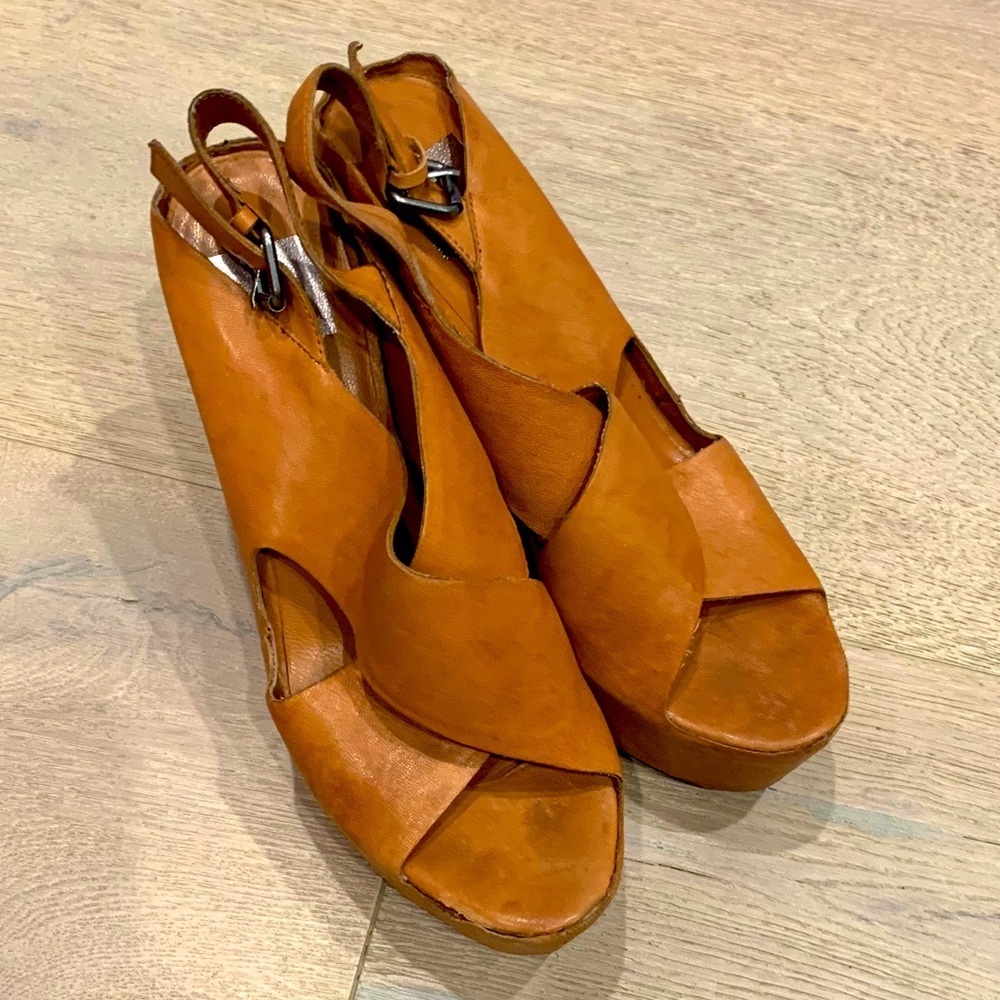 Dolce vita brown platform heels